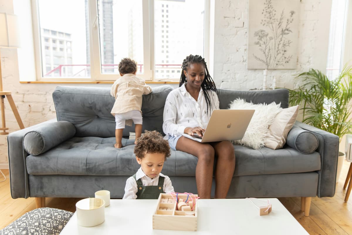 Parents learning strategies to protect very young children online